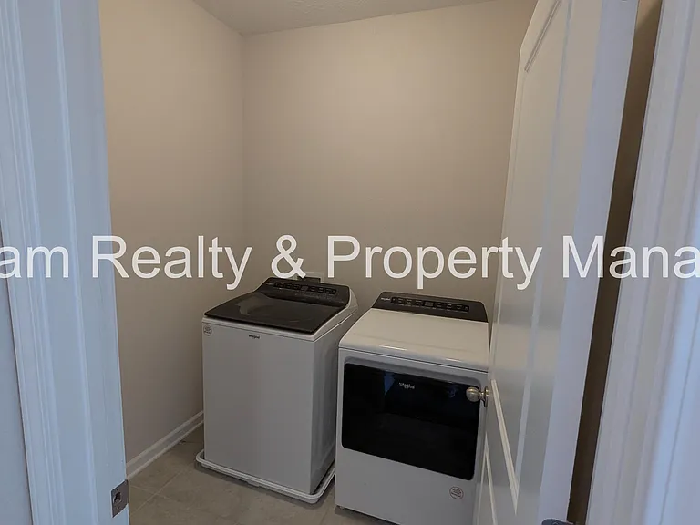 100 Golden Fern Dr — Photo 25