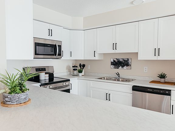 3rd image of 3000 Trombley St #1457393