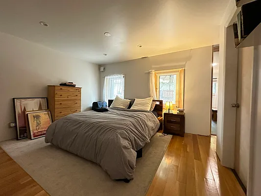 Rented by Brown Harris Stevens | media 10