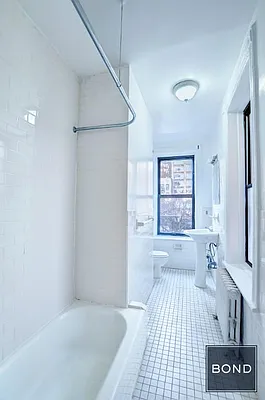 Rented by Bond New York | media 30