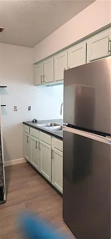 219 Duke Dr — Photo 5