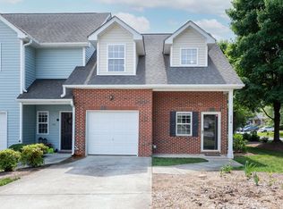 195 Plaza Dr UNIT A, Chapel Hill, NC 27517