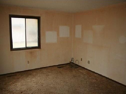 4th image of 6614 83rd Ct N