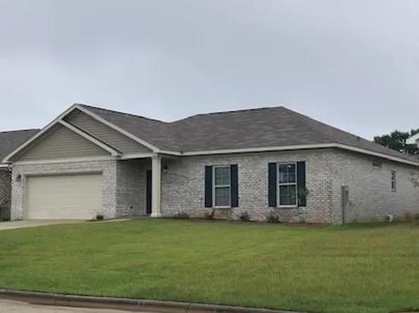 400 Londonberry Dr, Dothan, AL 36303