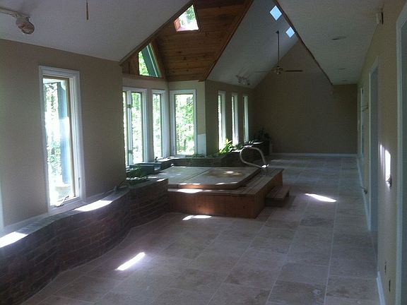 4th image of 403 Oliver Trail Ln