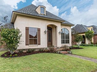 208 Saint Martinique Ln, Lafayette, LA 70508