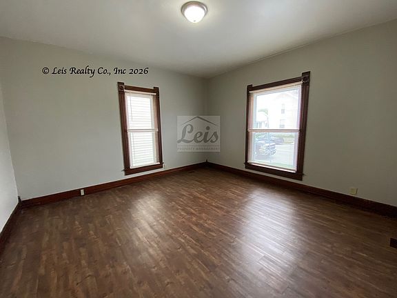 5th image of 222 N Main St