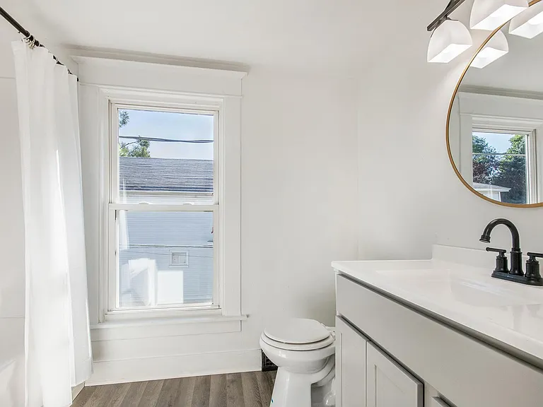 117 Carrier St NE — Photo 10