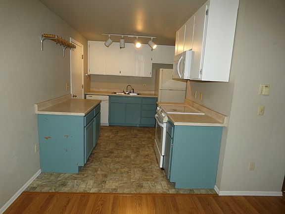 5th image of 1630 W 15th St