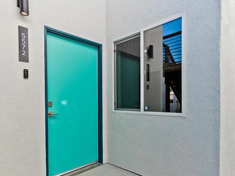5572 Packard St — Photo 10