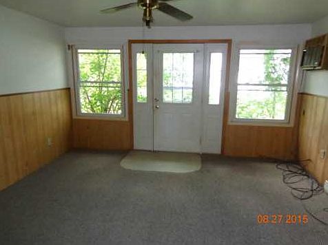 3rd image of 228 White St