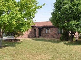 18045 Autumn Ln, Macomb, MI