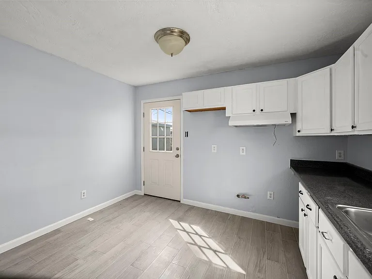 5607 Barton St — Photo 16