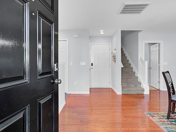 5th image of 1106 Poplar Grove Pl