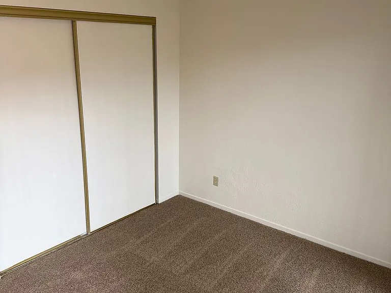930 N Sloan Ln #203C — Photo 12