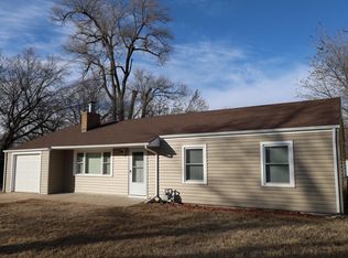 210 W 24th Ave, Hutchinson, KS 67502
