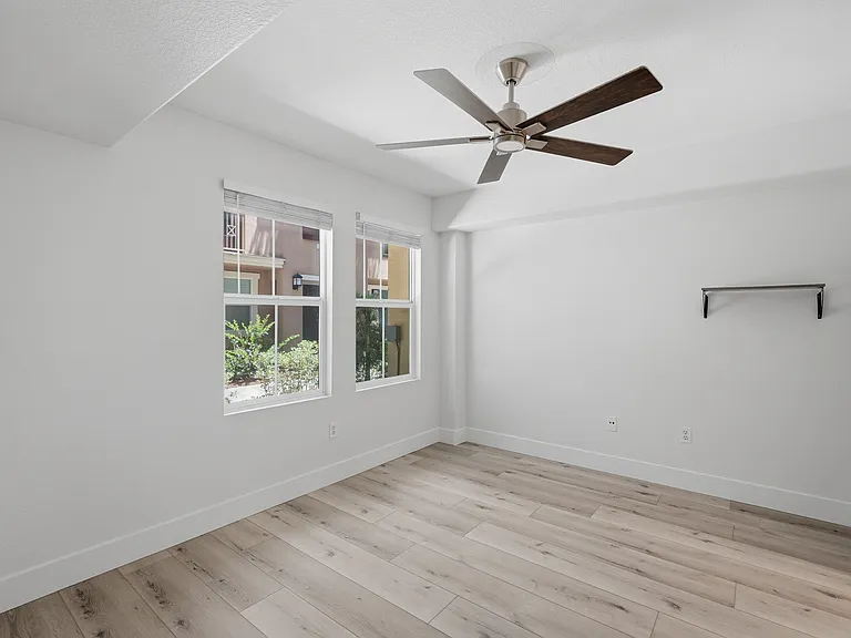1645 Burr Oak Pl — Photo 10