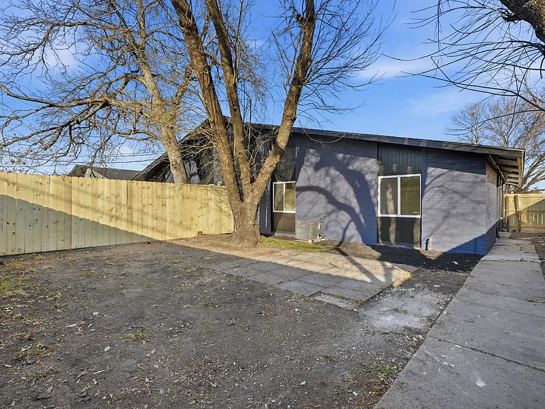 1721 R Ave — Photo 14