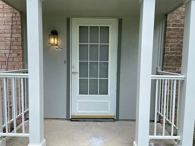4079 Young St — Photo 2