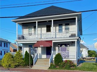 1672 Cranston St, Cranston, RI 02920