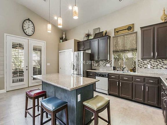 4th image of 10108 Cypress Glen Ave