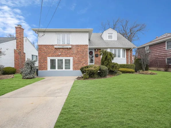 769 Washington Street, Baldwin Harbor, NY 11510