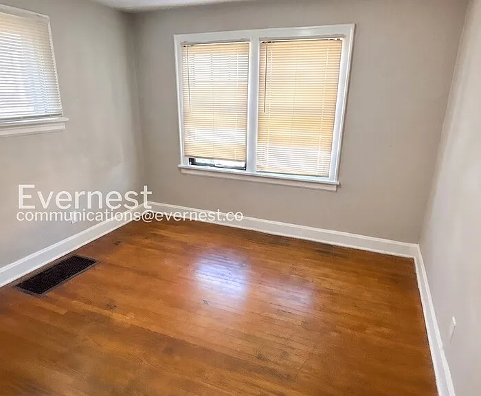 3720 Darby St — Photo 12