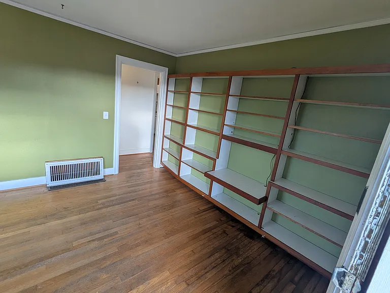 1310 Parker Pl — Photo 5