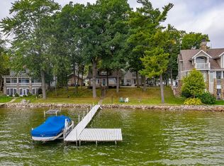 968 S Clear Lake Dr, Fremont, IN 46737