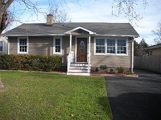 1st image of 371 Oak Ave