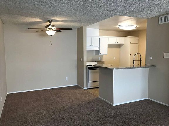3rd image of 528 N Taylor Ave
