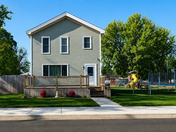 1303 Johnson Ave, Sterling, IL 61081
