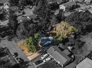 1125 N 3rd St, Woodburn, OR 97071