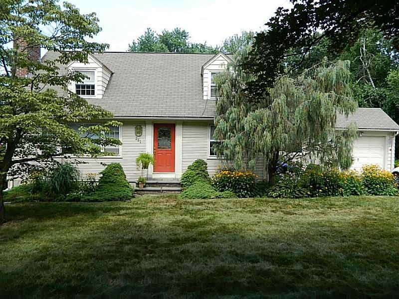 261 Glen Hills Dr, Cranston, RI 02920 Zillow