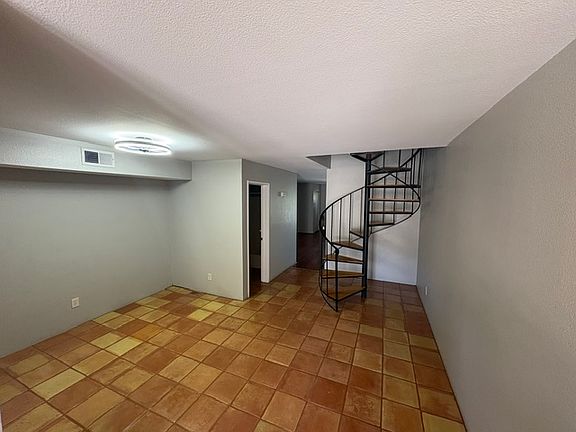 4th image of 1425 E Desert Cove Ave Unit 34