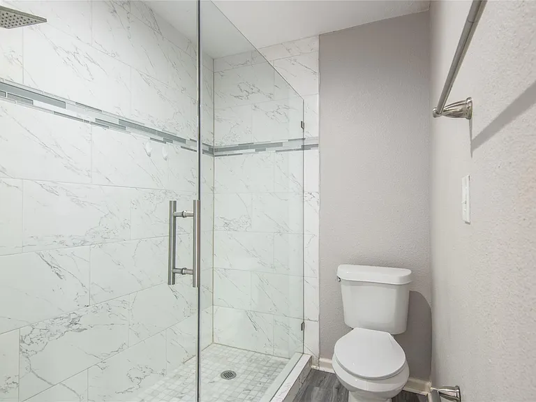 1702 Athens Dr — Photo 32