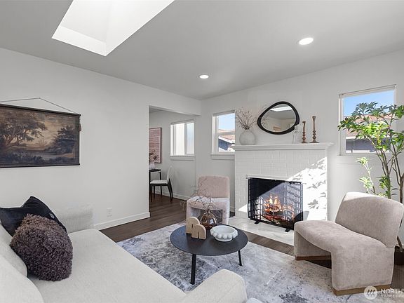 2nd image of 940 N 89th Street