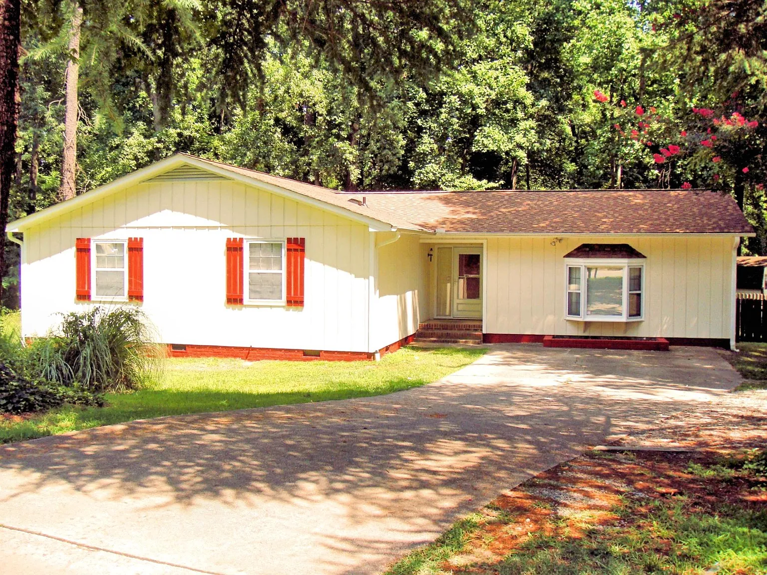 5217 Kaplan Dr — Photo 3