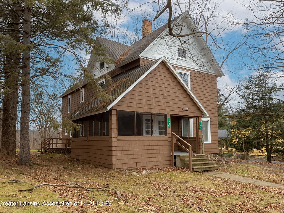 132 S Main St, Olivet, MI 49076 Zillow