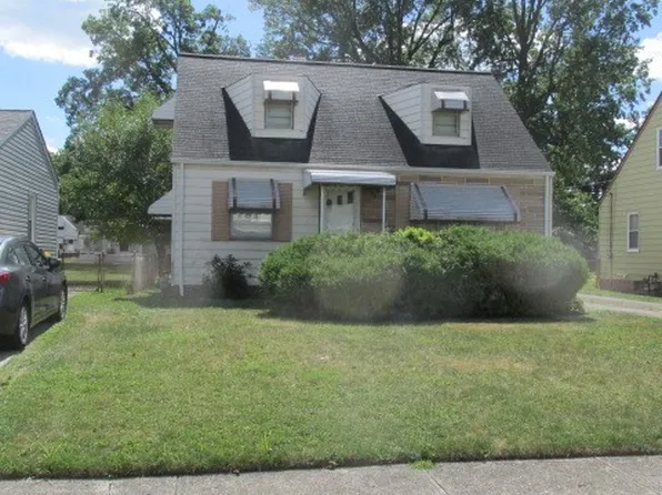 29050 Edgewood Dr, Willowick, OH 44095