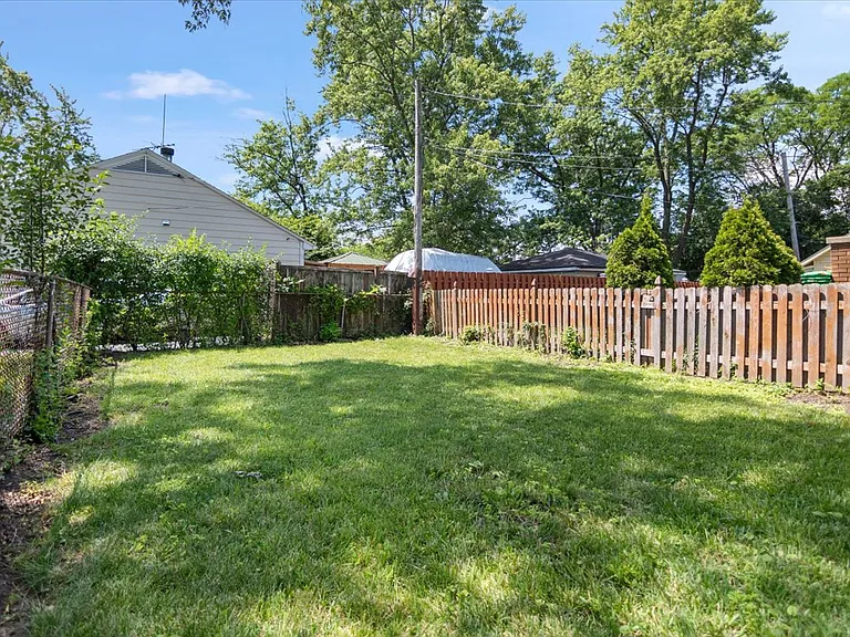 500 Cherry Cir — Photo 15
