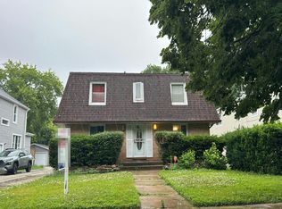 918 N Linden Ave, Waukegan, IL 60085