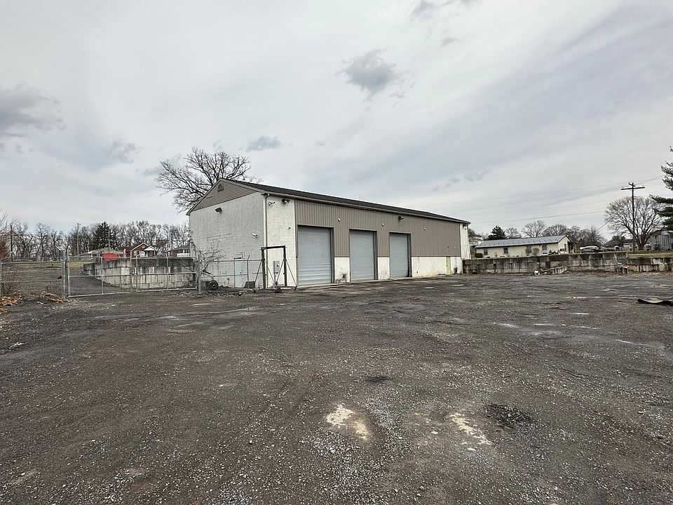 1st image of 15154 Bloyers Ave