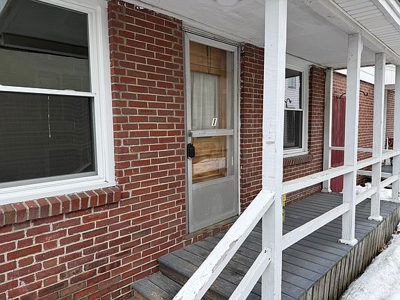 Private first floor entrance