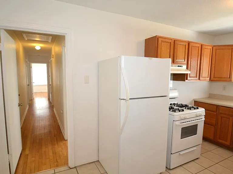 1211 Ridgemont Dr — Photo 8
