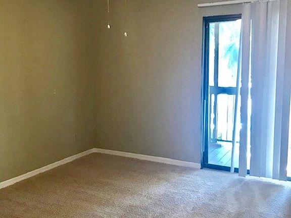 4th image of 4028 Crockers Lake Blvd
