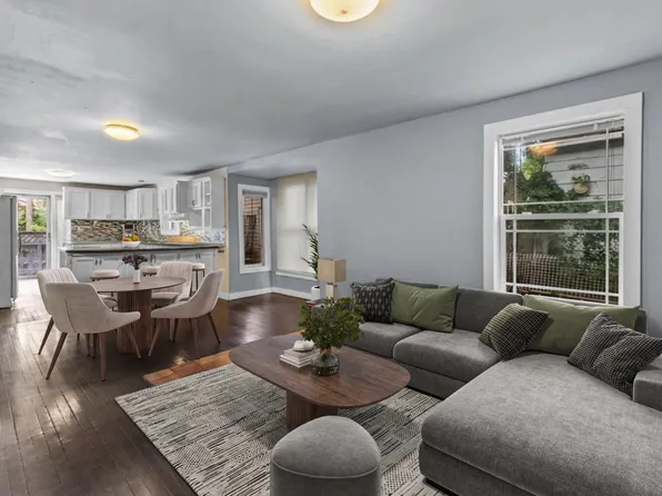 768 Desoto St, Saint Paul, MN 55130