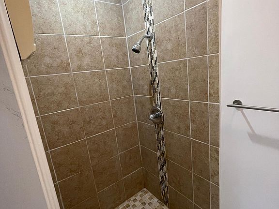 4th image of 12055 Jefferson Blvd APT 3
