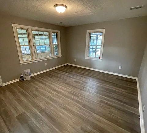 5th image of 8101 Dukie Ave