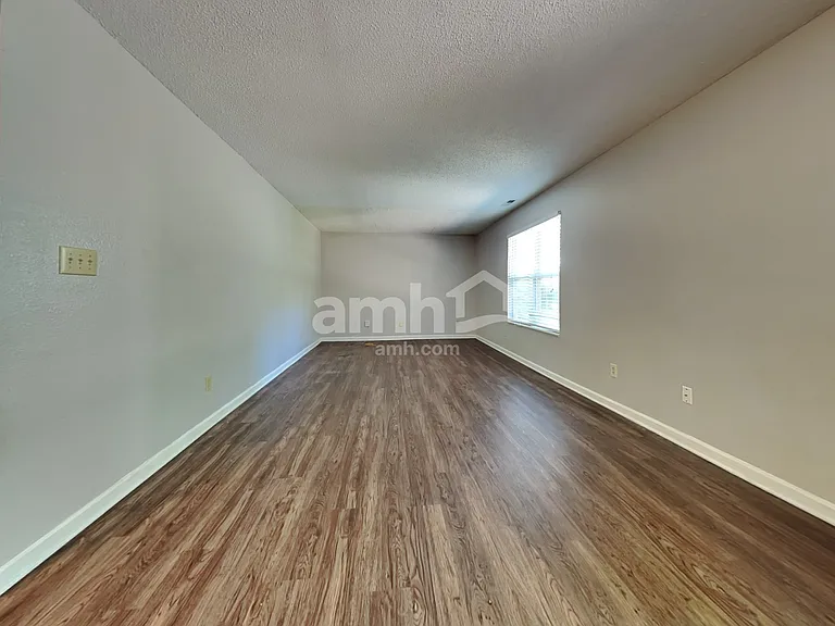 1178 Oak Leaf Rd — Photo 6